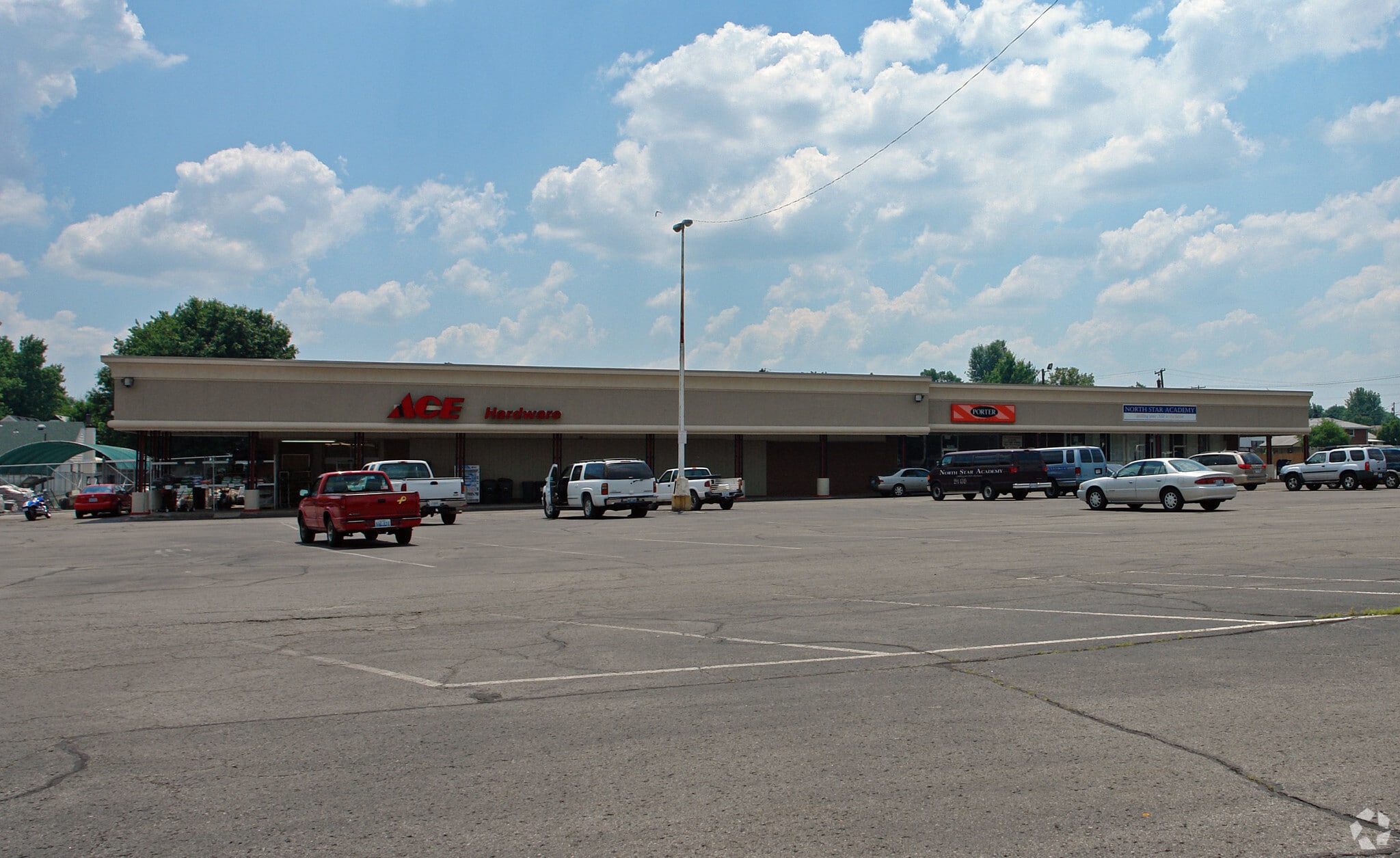 1784-1820 Bryan Station Rd, Lexington, KY à louer Photo principale– Image 1 sur 4