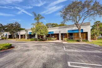 Plus de détails pour 2100 Park Central Blvd N, Pompano Beach, FL - Local d'activités à louer
