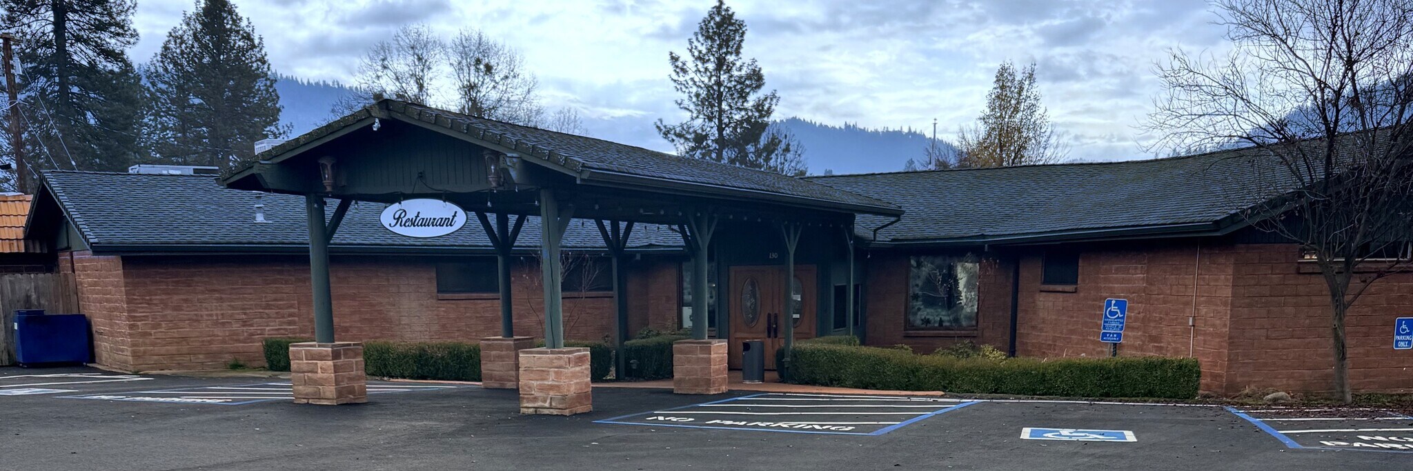 130 Golf Course Dr, Weaverville, CA à vendre Photo principale– Image 1 sur 6