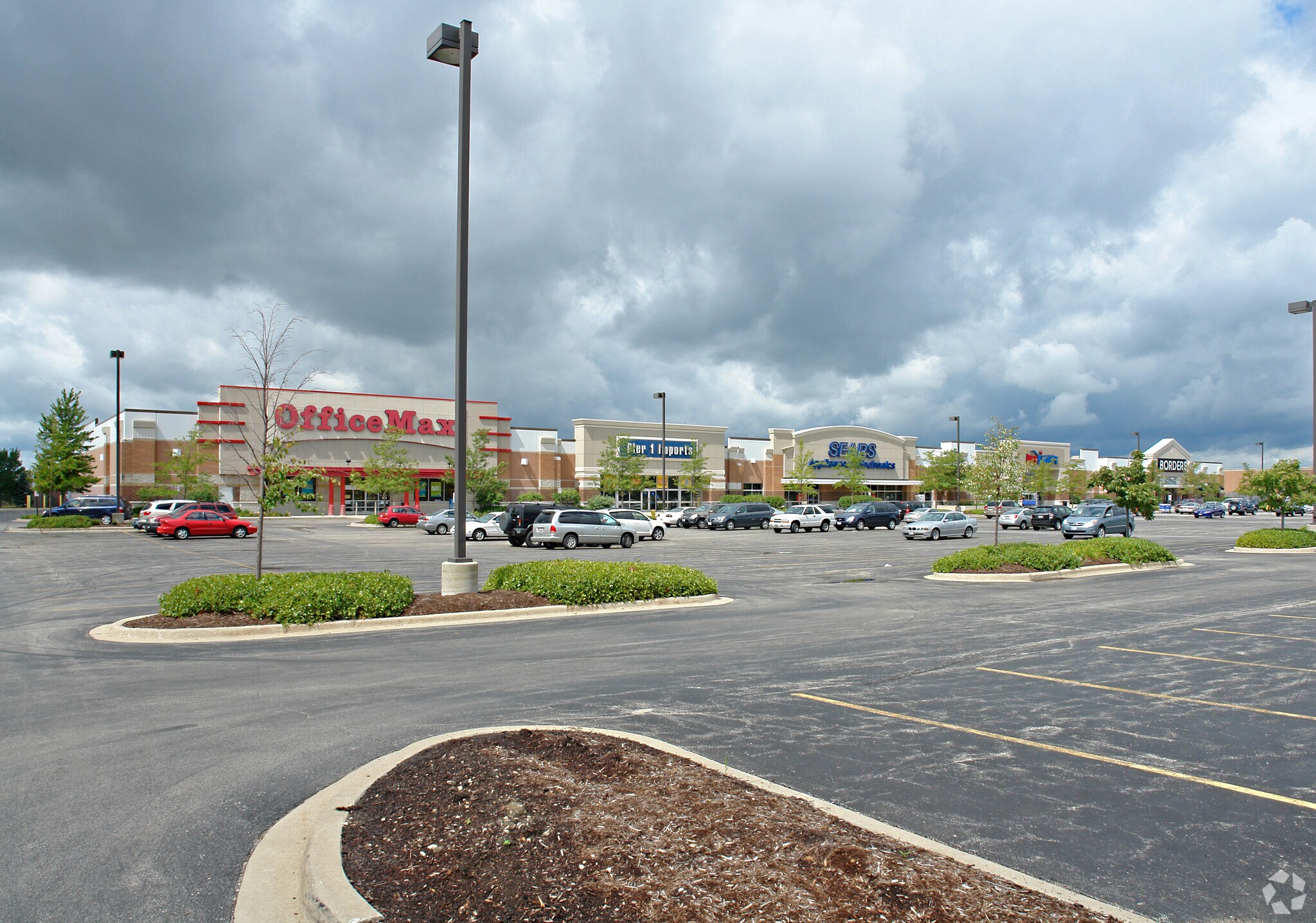 137-161 N Weber Rd, Bolingbrook, IL à louer Photo de l’immeuble– Image 1 sur 5