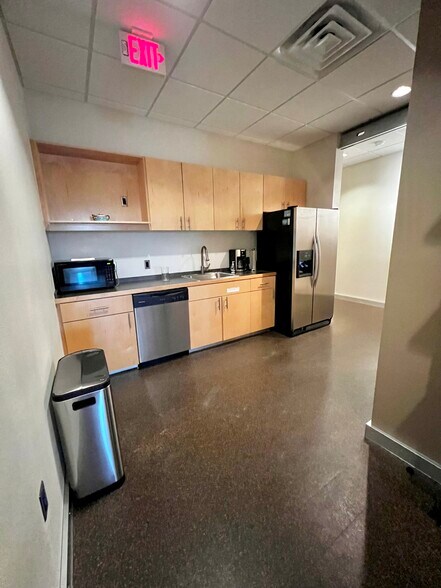 110 Banks Dr, Chapel Hill, NC à louer - Photo intérieure – Image 3 sur 6