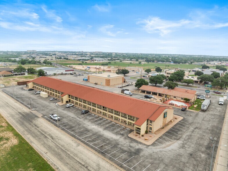 4613 S Jackson St, San Angelo, TX à vendre - Aérien – Image 2 sur 14