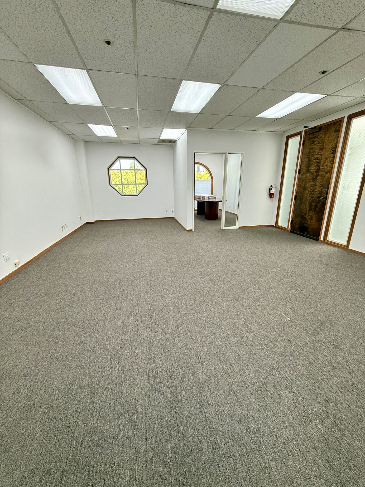 334 State St, Los Altos, CA à louer Photo intérieure– Image 1 sur 12