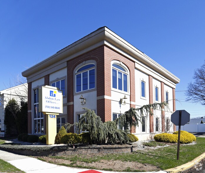 124 Westfield Ave, Clark, NJ à vendre - Photo principale – Image 1 sur 5