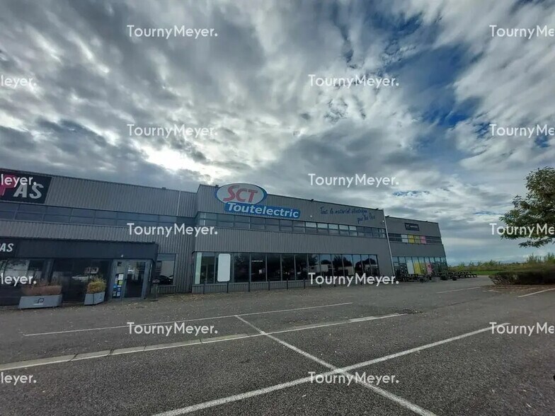 Local d’activités dans Plaisance-du-Touch à louer - Photo de l’immeuble – Image 1 sur 4