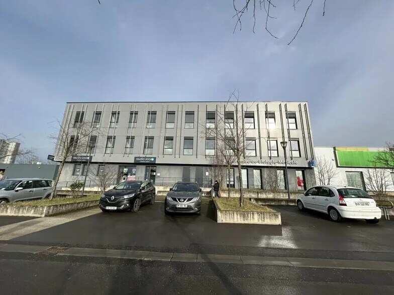 Bureau dans Metz à louer - Photo de l’immeuble – Image 1 sur 12