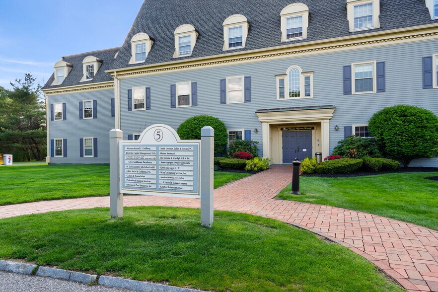 5 Essex Green Dr, Peabody, MA à louer - Photo de l’immeuble – Image 3 sur 6