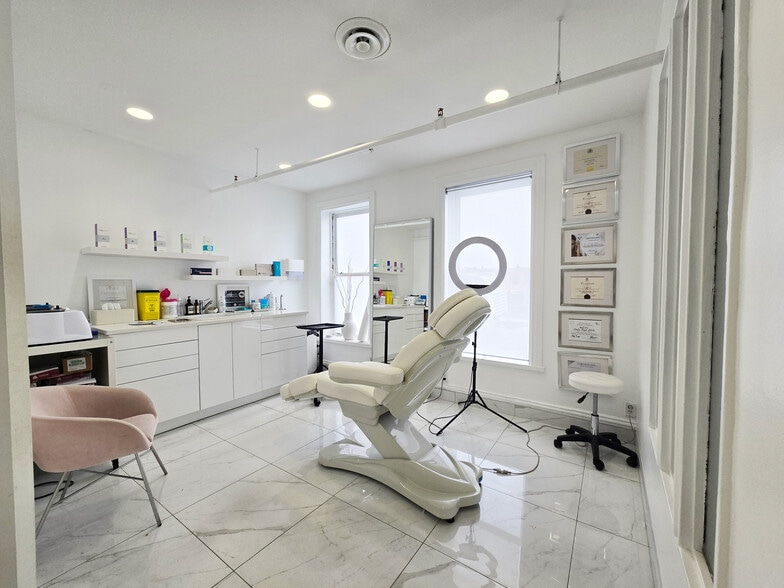 12-18 Byward Market Sq, Ottawa, ON à louer - Photo intérieure – Image 2 sur 11