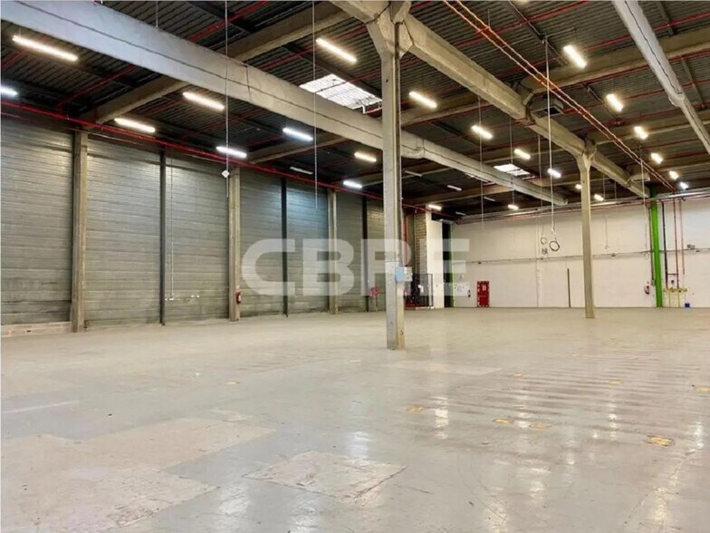 Industriel/Logistique dans Fontenay-sous-Bois à louer - Photo de l’immeuble – Image 1 sur 4