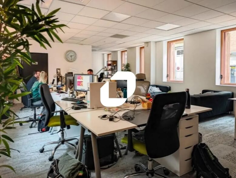 Bureau dans Lille à louer - Photo intérieure – Image 2 sur 7