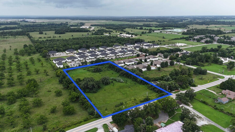 SW Regional Airport Boulevard, Bentonville, AR à vendre - Photo de l’immeuble – Image 1 sur 6