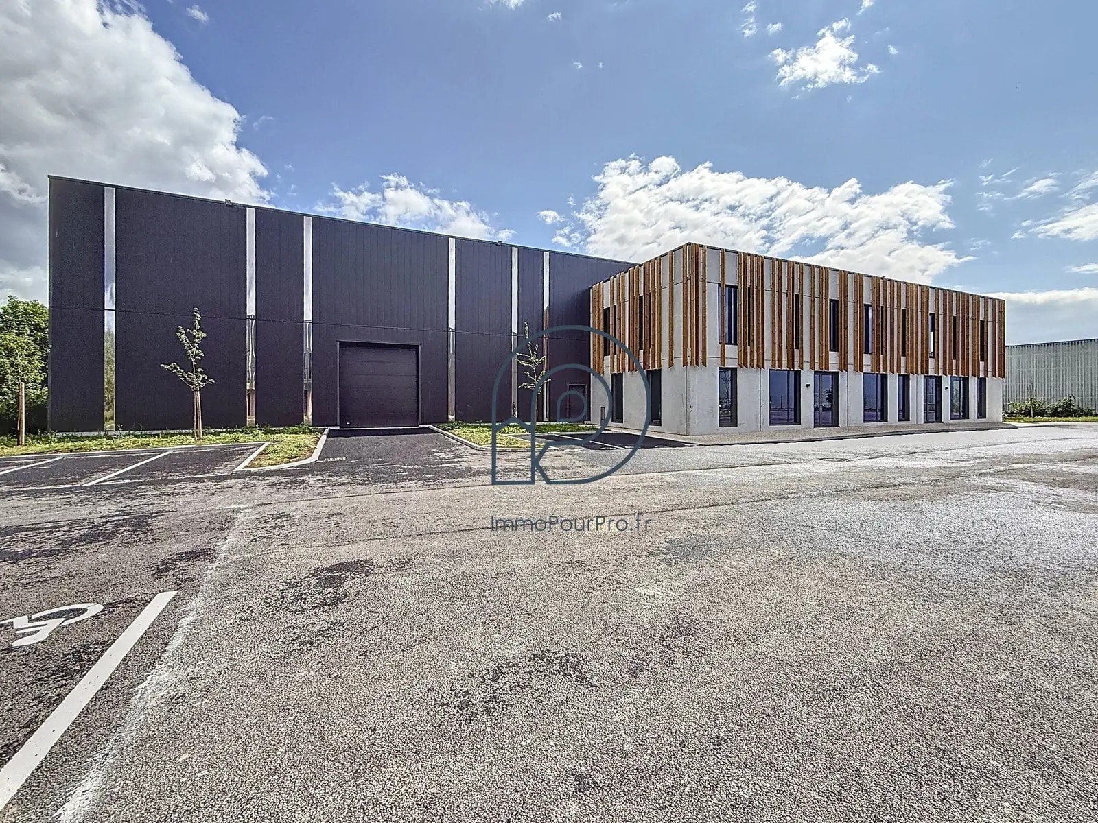 Local d'activités dans Leers à vendre Photo de l’immeuble– Image 1 sur 14