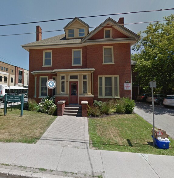 318 Stewart St, Peterborough, ON à vendre - Photo principale – Image 1 sur 2