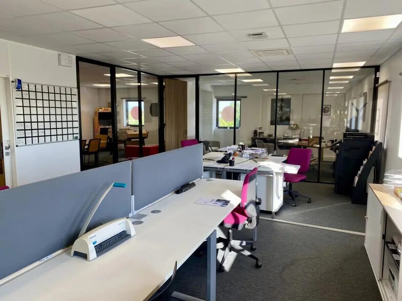 Bureau dans Tresses à vendre - Photo de l’immeuble – Image 2 sur 5