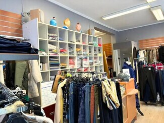 Plus de détails pour Local commercial à louer