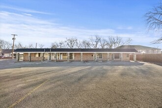 2108 Monroe St, Commerce, TX à vendre Photo intérieure– Image 1 sur 15