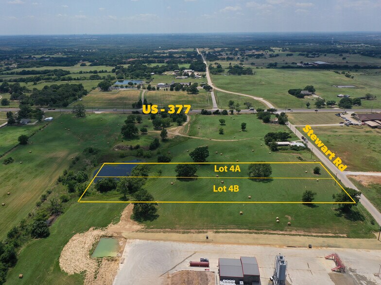 8673 Stewart Rd, Cross Roads, TX à vendre - Photo de l’immeuble – Image 1 sur 5