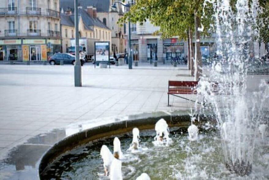 Local commercial dans Rennes à louer - Photo de l’immeuble – Image 1 sur 1