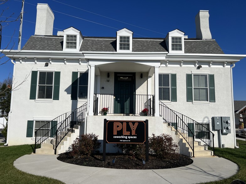 1130 Ogletown Rd, Newark, DE à louer - Photo de l’immeuble – Image 1 sur 12