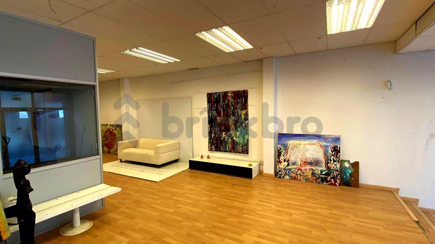 L'Hospitalet de Llobregat, BAR 08902 - Lot 4 - - Photo intérieure - Image 1 of 20
