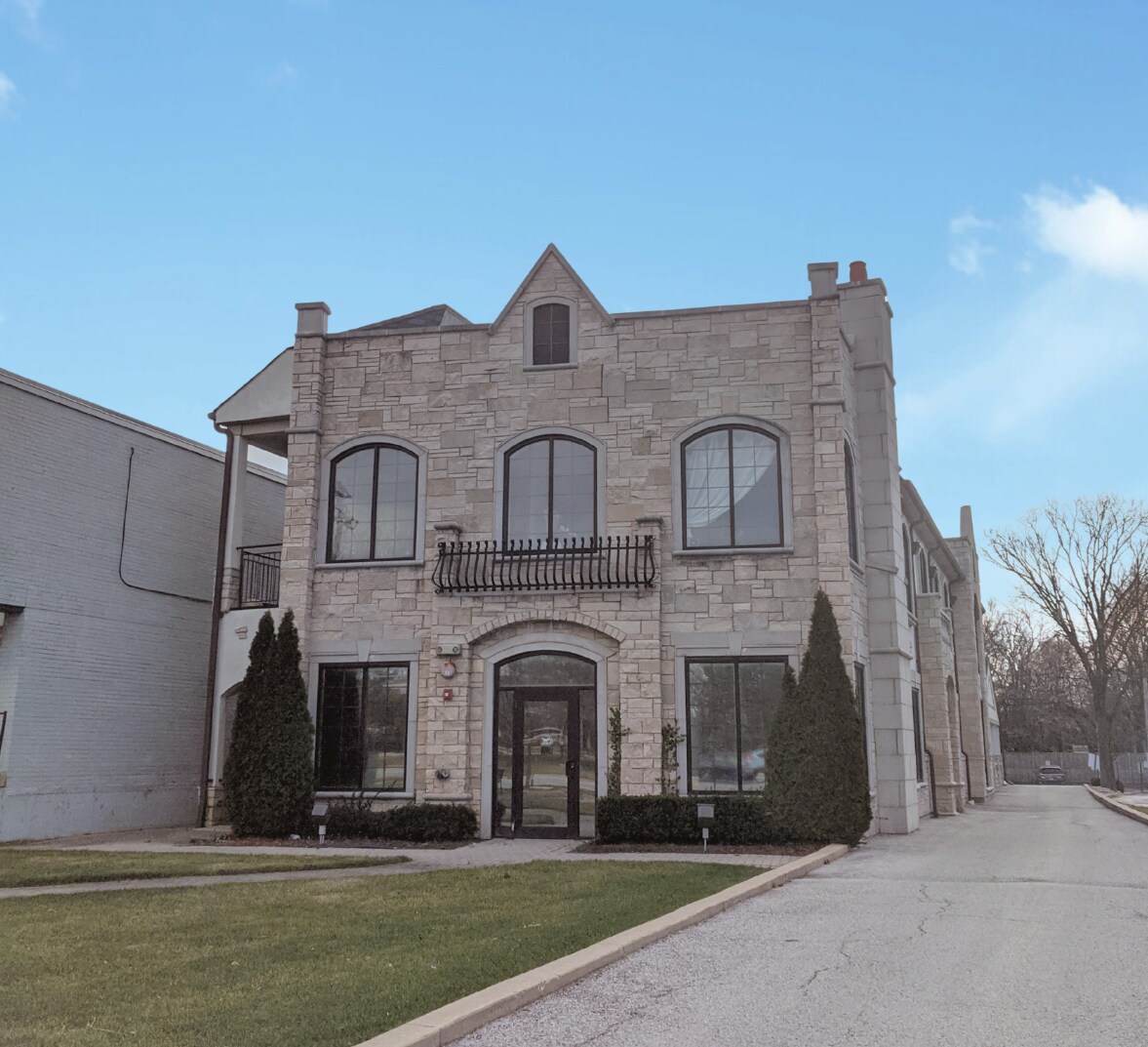 230 E Ogden Ave, Hinsdale, IL à vendre Photo principale– Image 1 sur 65