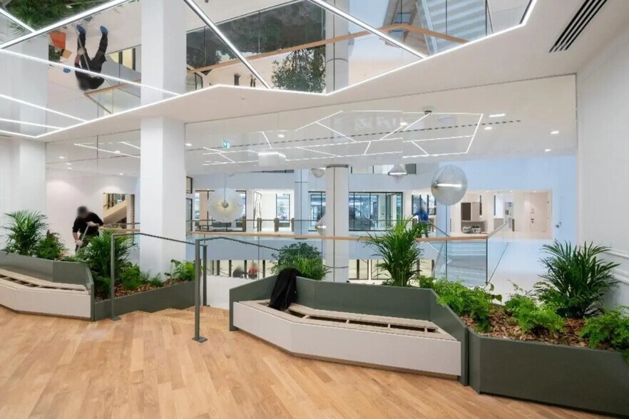 36-38 Rue La Fayette, Paris à louer - Photo de l’immeuble – Image 2 sur 10