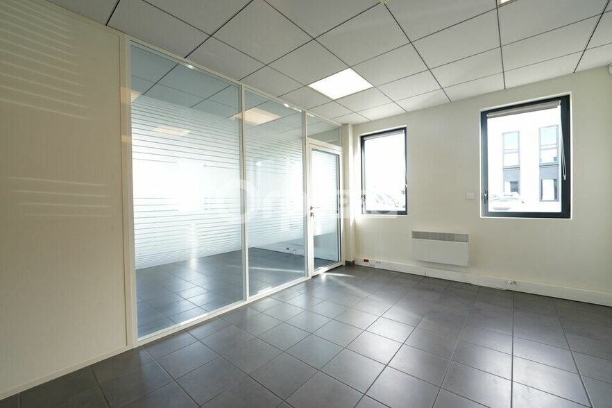 Local d'activités dans Vénissieux à vendre - Photo intérieure – Image 3 sur 12