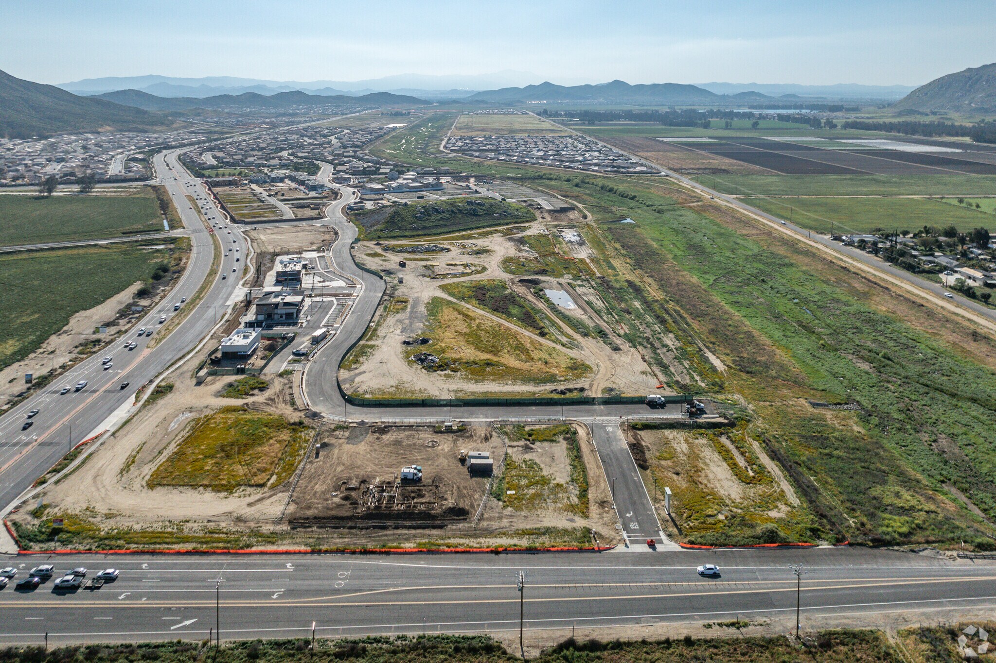 Domenigoni Pky, Winchester, CA à louer Photo de l’immeuble– Image 1 sur 8