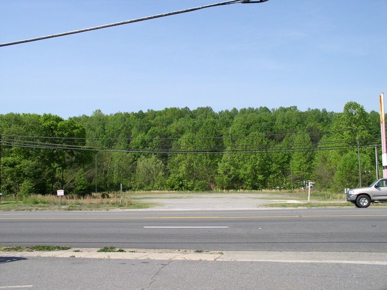 3165 Virginia Ave, Collinsville, VA à vendre - Photo de l’immeuble – Image 2 sur 2