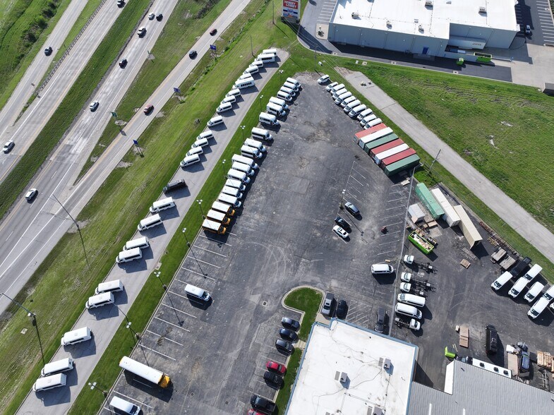 800 Quick Trip Way, Belton, MO à louer - Photo de l’immeuble – Image 3 sur 12