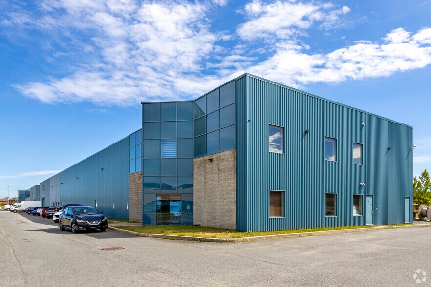 283 Boul Sir-Wilfrid-Laurier, St-Basile-le-Grand, QC à louer - Photo de l’immeuble – Image 2 sur 2