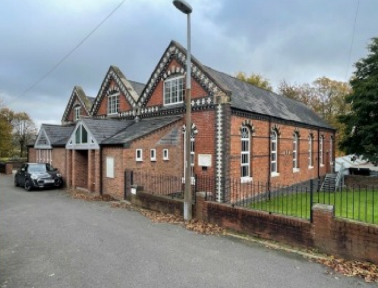 34 Church Rd, Halesowen à vendre - Photo principale – Image 1 sur 20