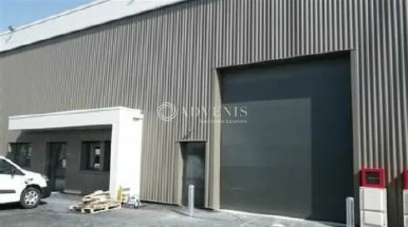 Local d’activités dans Le Mans à louer - Photo de l’immeuble – Image 3 sur 3
