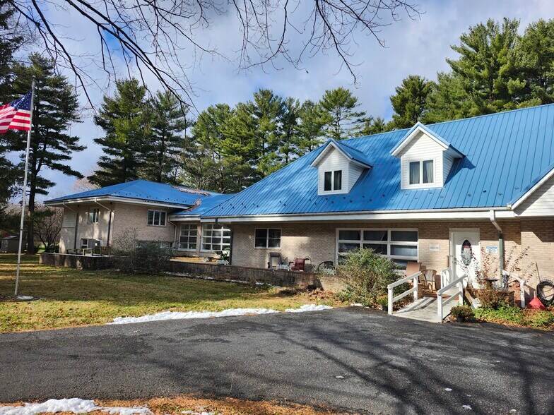 235 Franklin St, Fairfield, PA à vendre - Photo de l’immeuble – Image 2 sur 14