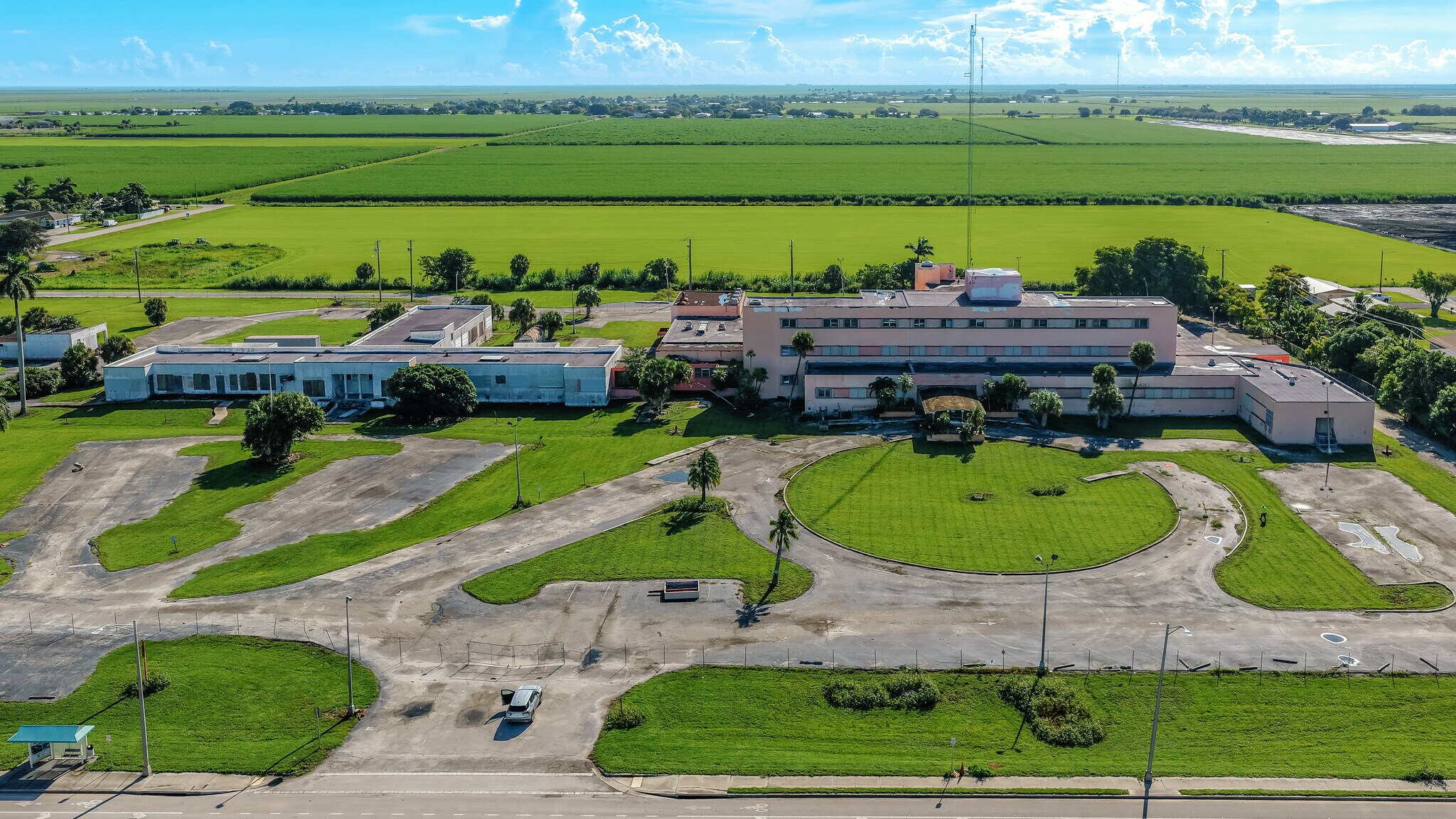 1201 S Main St, Belle Glade, FL à vendre Photo principale– Image 1 sur 25