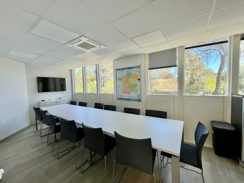 Bureau dans Saint-Raphaël à louer - Photo intérieure – Image 3 sur 4