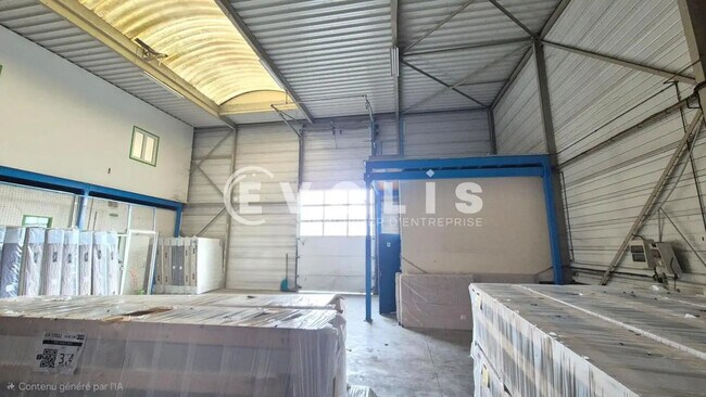 Plus de détails pour Local d'activités à louer