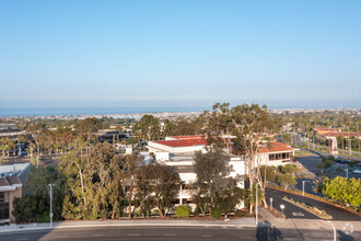 359 San Miguel Dr, Newport Beach, CA - VUE AÉRIENNE  vue de carte - Image1