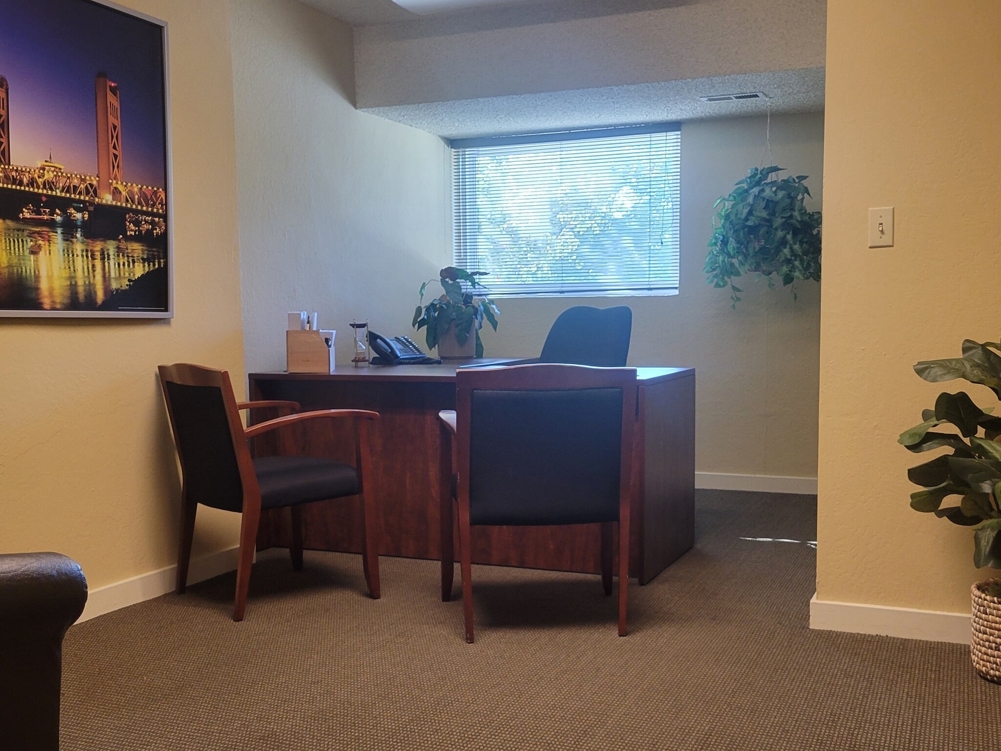 2740 Fulton Ave, Sacramento, CA à louer Photo de l’immeuble– Image 1 sur 2