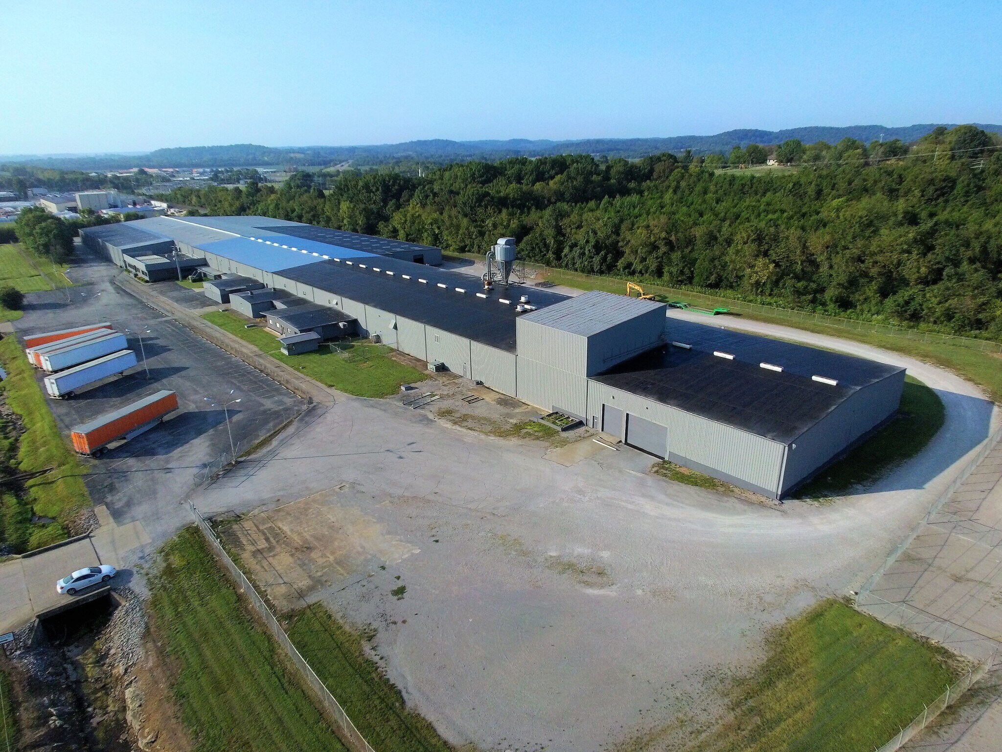 275 Industrial Blvd, Pulaski, TN à louer Photo de l’immeuble– Image 1 sur 5