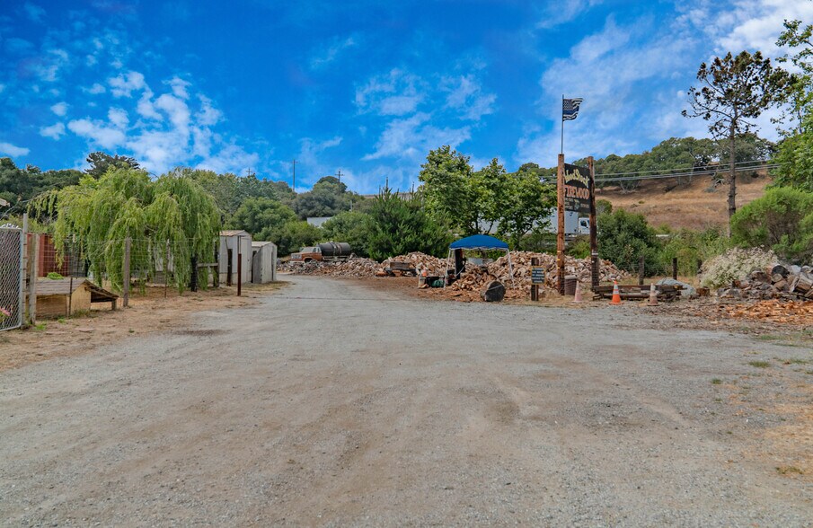 10050 Reese Cir, Prunedale, CA à vendre - Photo de l’immeuble – Image 3 sur 31