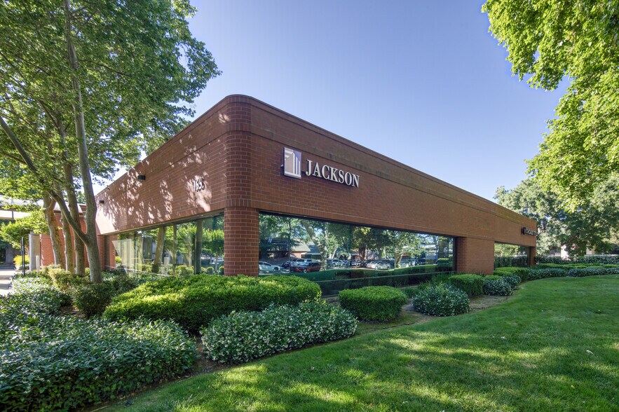 155 Cadillac Dr, Sacramento, CA à louer - Photo principale – Image 1 sur 6