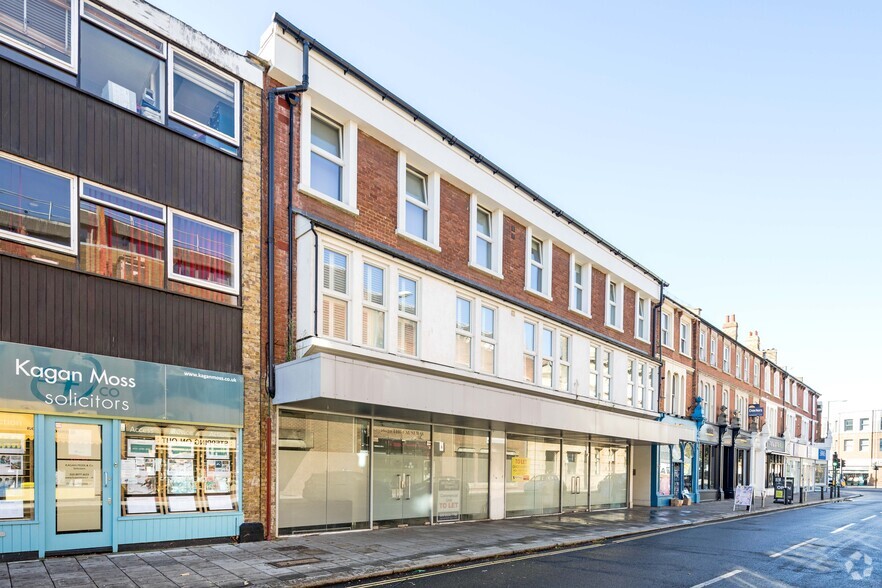 16-20 The Causeway, Teddington à louer - Photo de l’immeuble – Image 1 sur 7