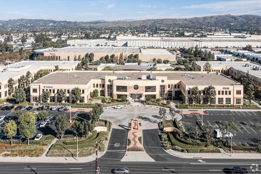 915 W Imperial Hwy, Brea, CA à louer - Aérien – Image 2 sur 26