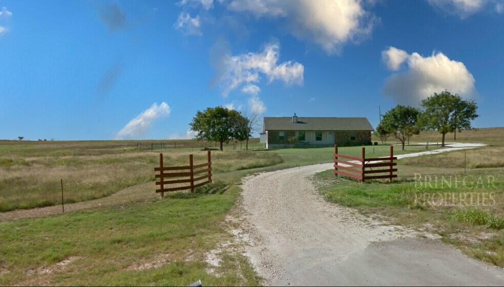 1616 County Road 313, Jarrell, TX à vendre - Photo de l’immeuble – Image 2 sur 4