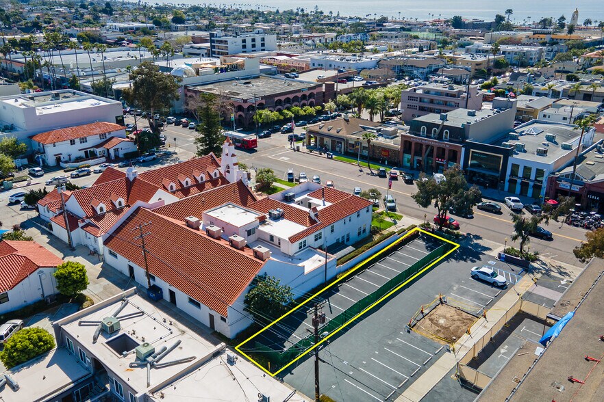 7733 Girard Ave, La Jolla, CA à vendre - Photo de l’immeuble – Image 2 sur 39