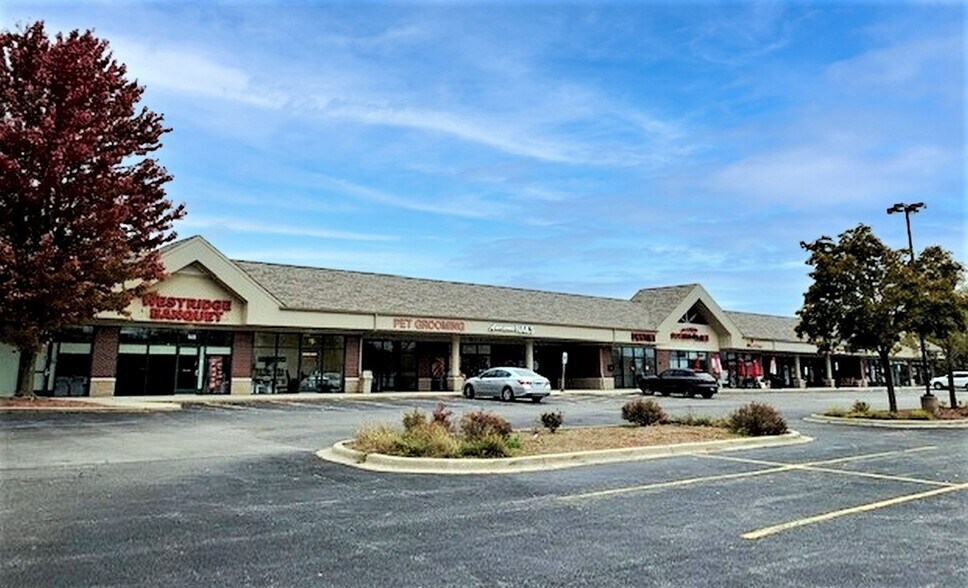 626-654 E State Rd, Island Lake, IL à louer - Photo de l’immeuble – Image 3 sur 6