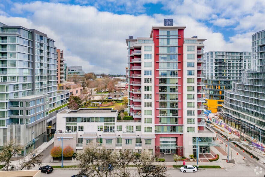6377 Buswell St, Richmond, BC à louer - Photo de l’immeuble – Image 3 sur 6