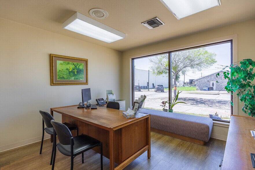 703 Commerce St, Refugio, TX à vendre - Photo intérieure – Image 3 sur 31