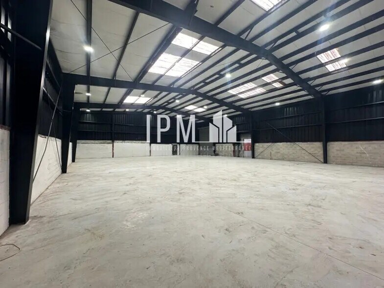 Local d’activités dans Aubagne à louer - Photo intérieure – Image 3 sur 8